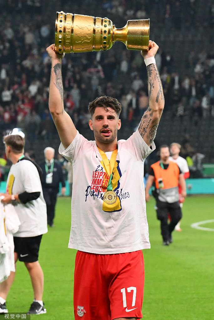 伊藤美诚手感滚烫,带领达拉斯独行侠爆冷利物浦,赛后一句话霸气侧漏